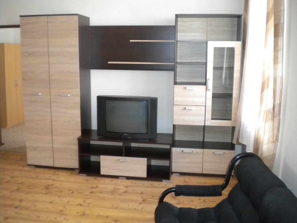 Restaurace Na Krizovatce Apartment Bozanov ห้อง รูปภาพ
