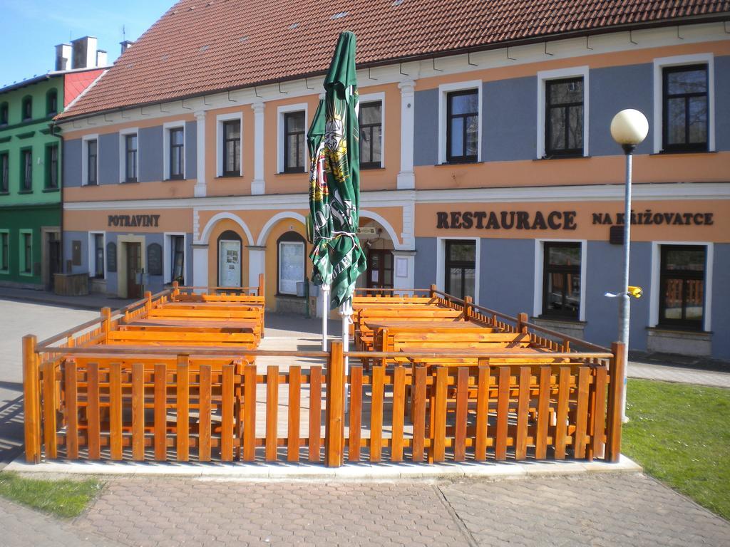 Restaurace Na Krizovatce Apartment Bozanov ห้อง รูปภาพ